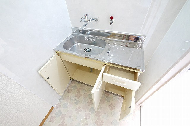 コーポ諏訪柳町の収納