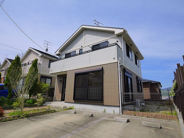 畠中戸建住宅C棟の外観|外観は落ち着いています