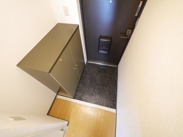 サンプラザ南京終の玄関|ゆったりとした玄関です