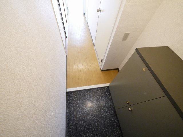 サンプラザ南京終の玄関|ゆったりとした玄関です