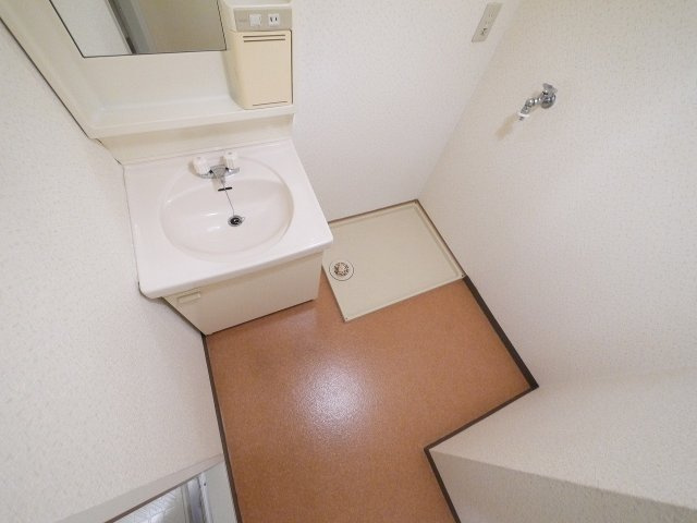 サンプラザ南京終の洗面所|使いやすい洗面所です
