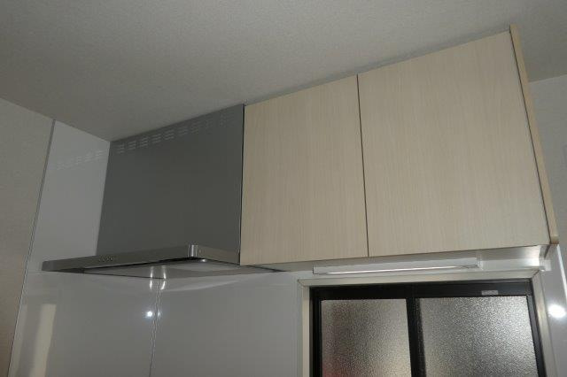 サンライフｕ　Ｃのキッチン|キッチン上収納