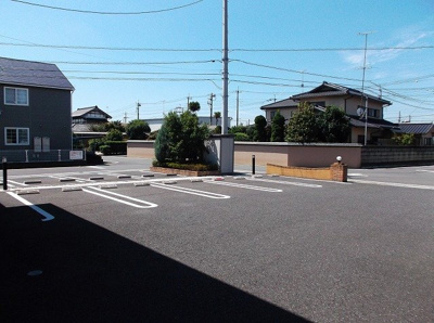【駐車場】 | イエロー アイリス　Ｂ