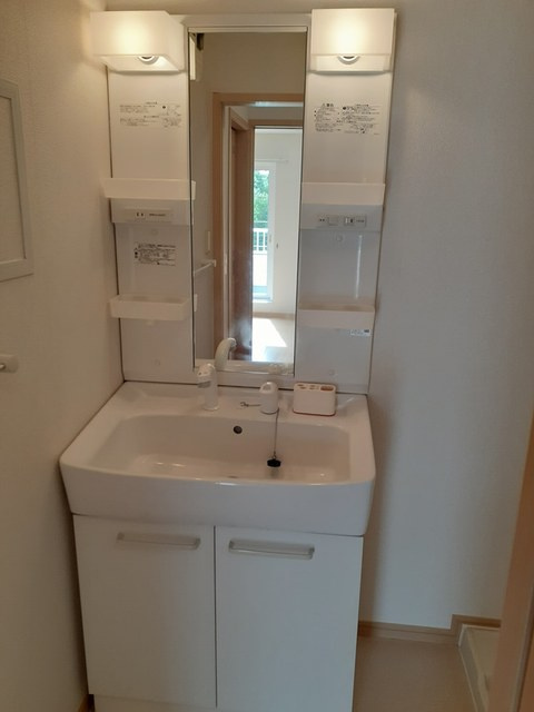 ソレイユDの洗面所