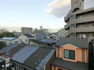 【展望】 | エルベ美章園 | 東向きベランダ