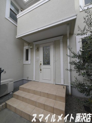 【エントランス】 | COURTⅢ☆仲介手数料半額キャンペーン対象物件☆