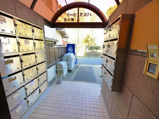 パルスコート新大宮のエントランス|落ち着いたエントランスです