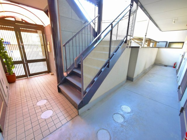 パルスコート新大宮のその他共用部分|階段です