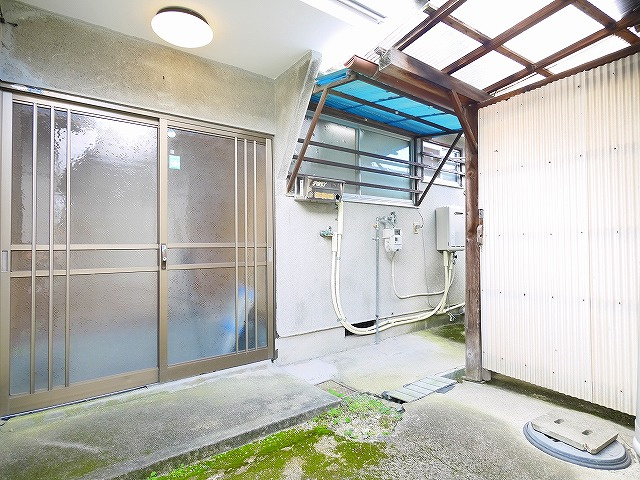 宝来3丁目一戸建のエントランス|建物の内部です