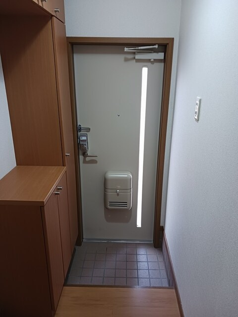 プラムフィールドAの玄関