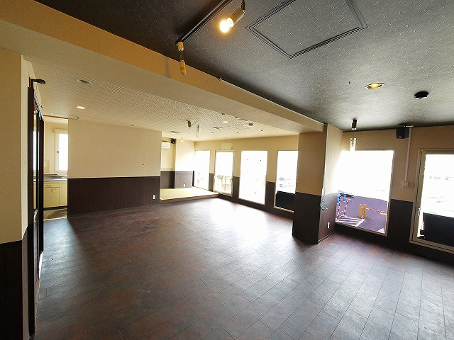 千曲ビルの内装