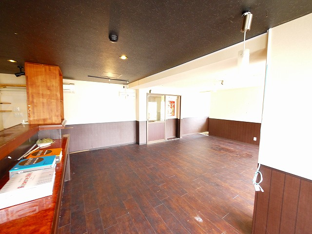 千曲ビルの内装