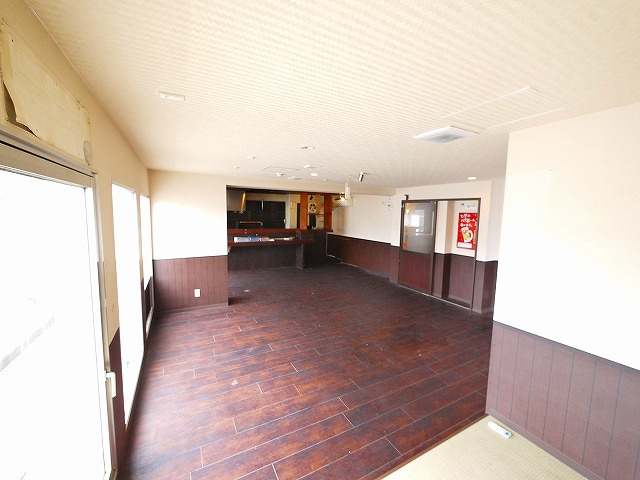 千曲ビルの内装