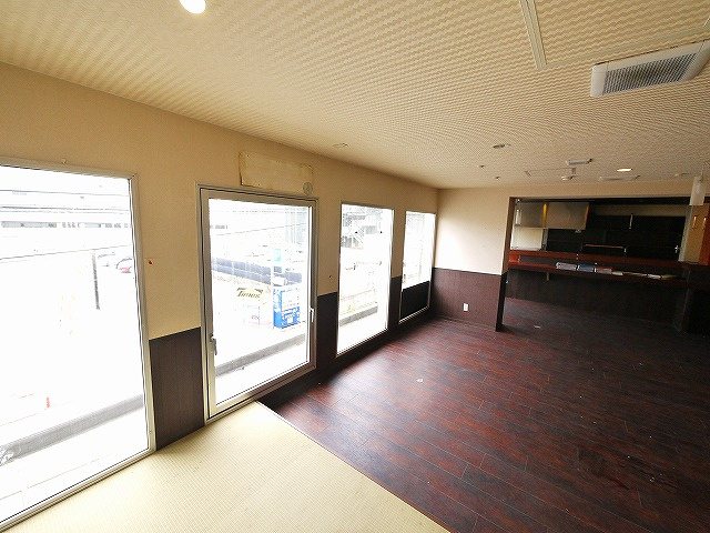 千曲ビルの内装