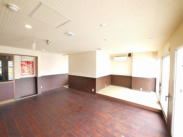 千曲ビルの内装