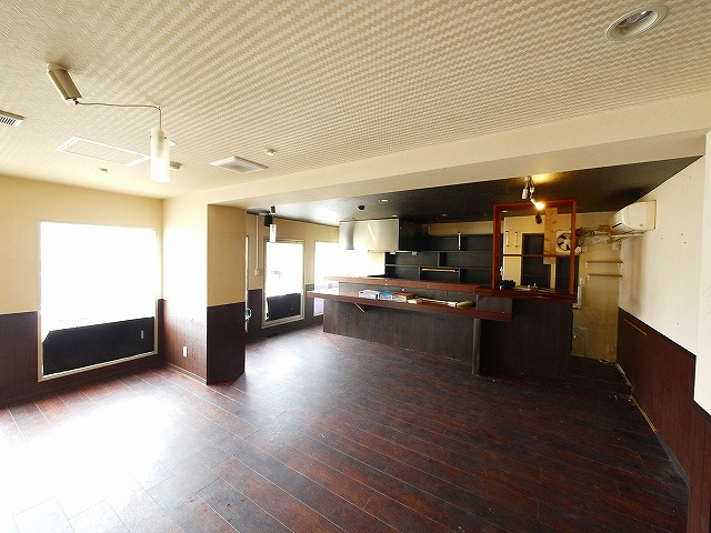 千曲ビルの内装