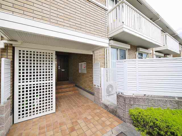リビングタウン四条大路　Ｄ棟のその他共用部分|玄関前です