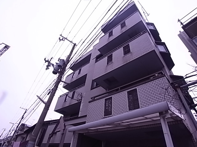 サンマリン西舞子の外観