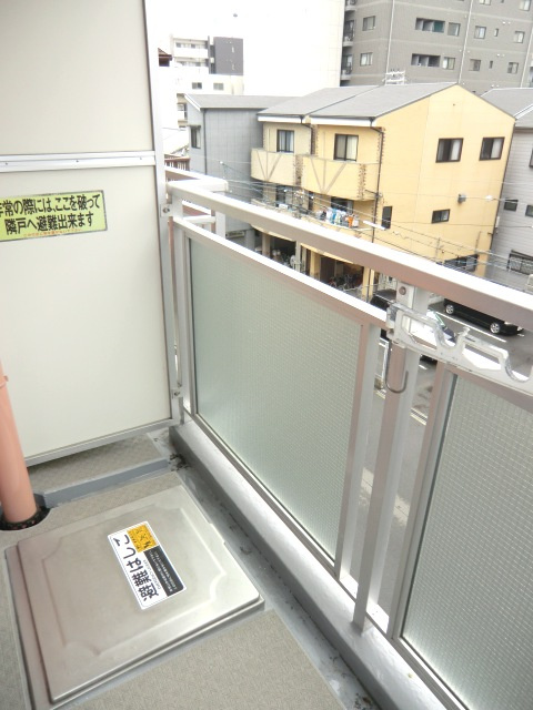デ・リード塚本駅前のバルコニー