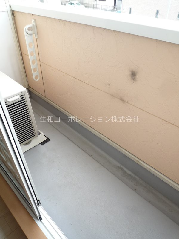 アジュールＡのバルコニー|開放的で明るい空間を演出してくれるバルコニーです