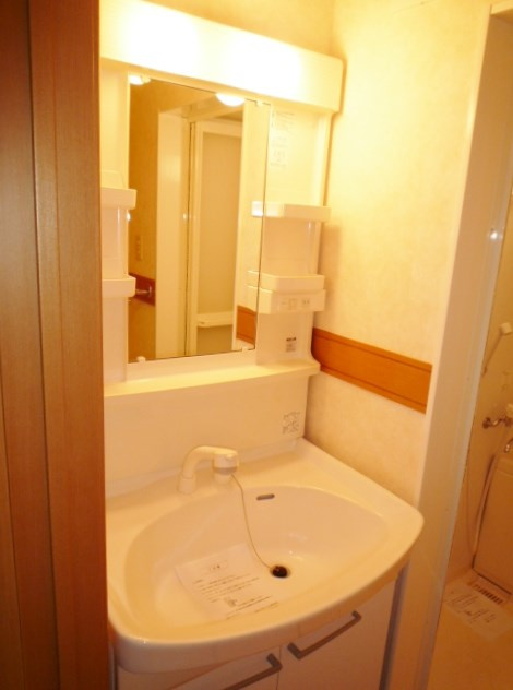 アジュールＡの独立洗面台|独立洗面化粧台付き