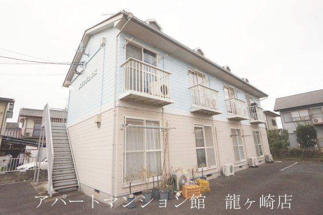 メゾンジュネスの外観