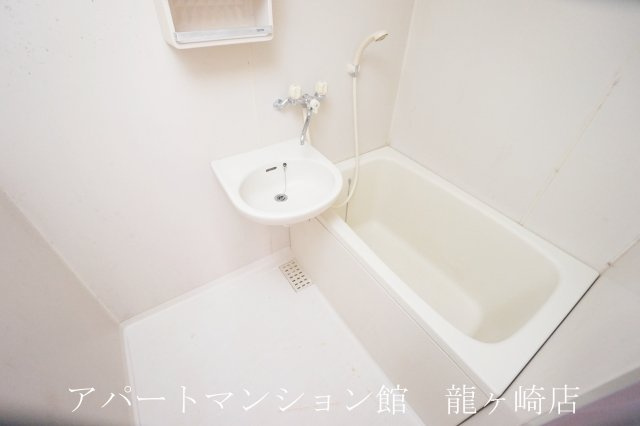 メゾンジュネスの浴室