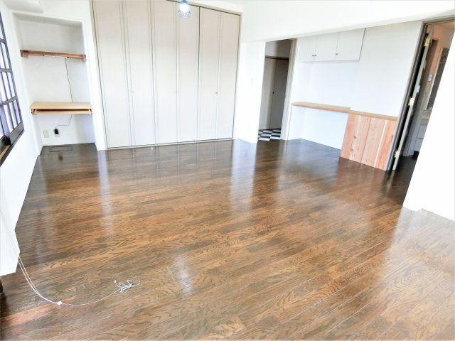 大あみハイツＡ棟の居間・リビング