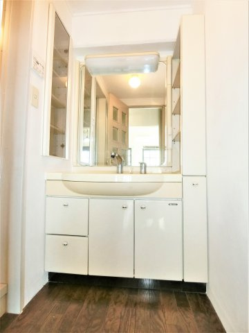 大あみハイツＡ棟の洗面所