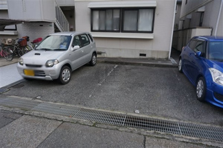 【駐車場】