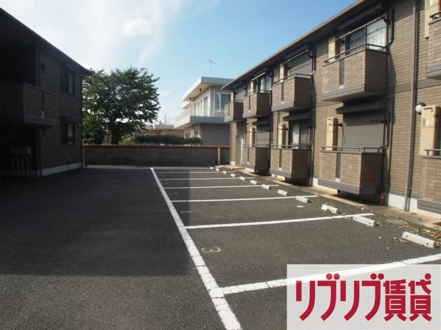 リヴェール・アイ　Ⅱの駐車場