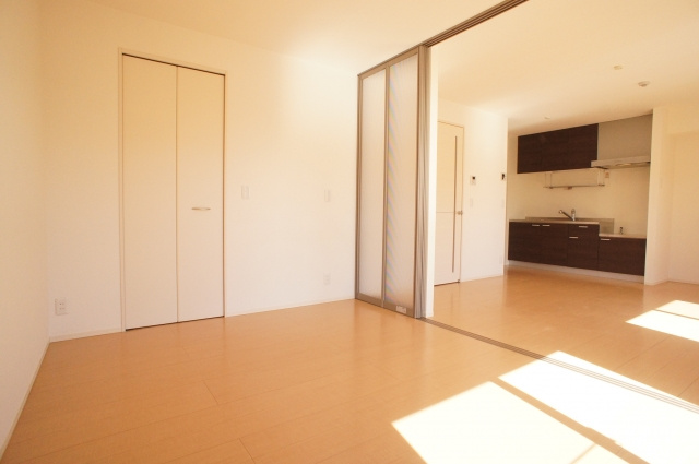 メゾンブロンシュの内装|★明るい洋室