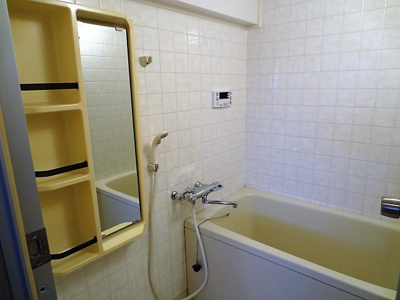 【浴室】 | レジデンスコスモスⅡ | ゆったり入れる大きさです。別部屋　現況優先