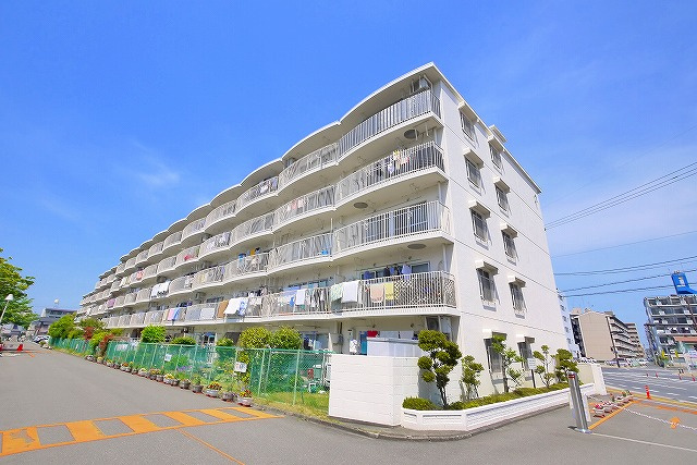 奈良ハイツⅣの外観|キレイな外観です。