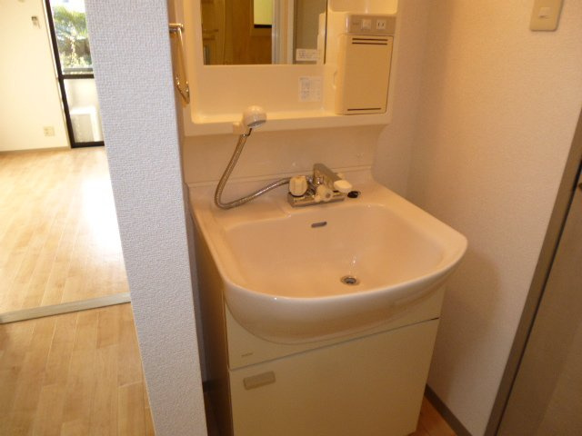 メゾンエトワールの独立洗面台|洗髪洗面化粧台