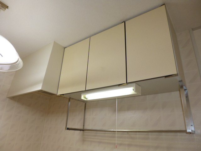 メゾンエトワールのキッチン|吊戸