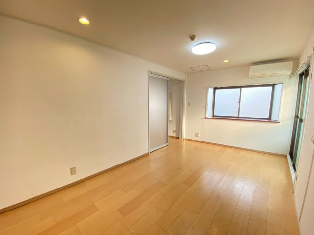 エストメゾン( 近畿大学 一人暮らし )の洋室