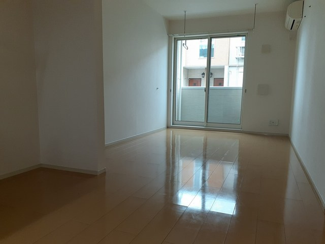 ジュネス　ド　アイサの居間・リビング