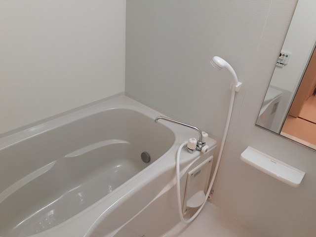 ジュネス　ド　アイサの浴室