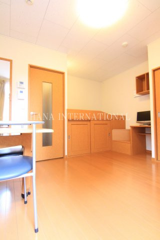 レオパレスおもひでの居間・リビング