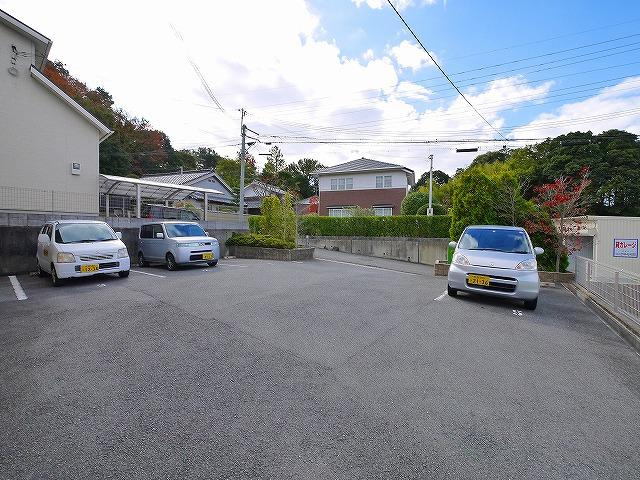 パークハイム（谷）の駐車場|駐車場完備です