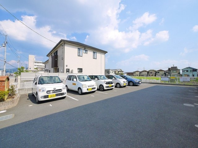 ウィルコート四条の駐車場|駐車場です