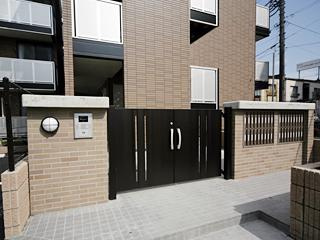 【エントランス】 | クローバー | オートロック