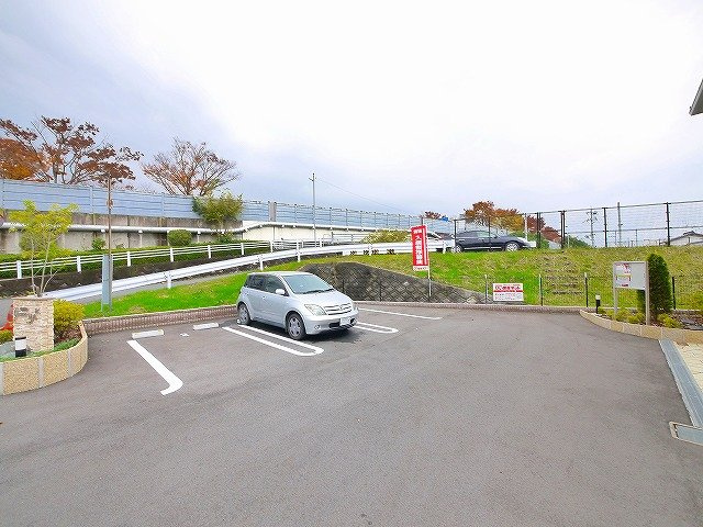 グレースの駐車場|駐車場があります