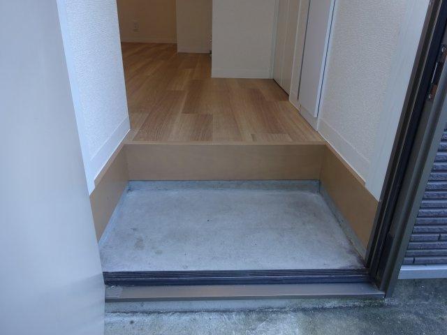 キングハウス東小岩の玄関