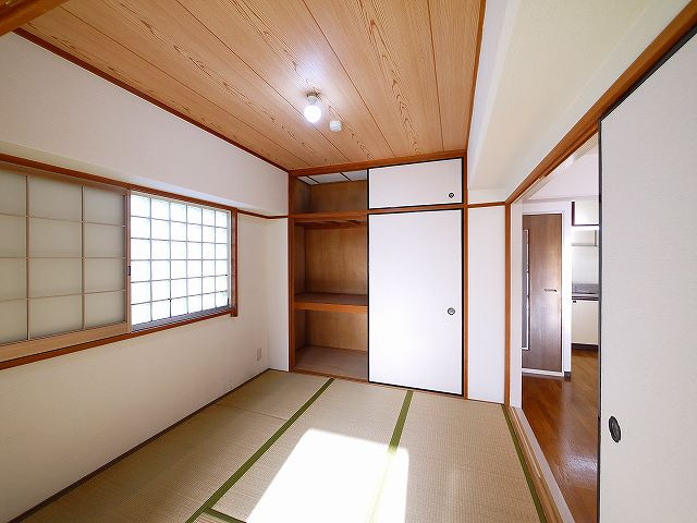 ＷＥＬＦＡＲＥ　ＮＡＲＡの和室|和室ならではの温かな和の空間で寛ぎの時間を過ごせます