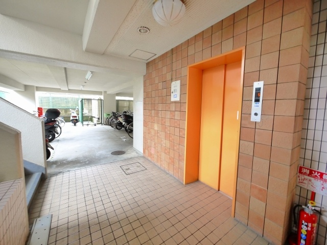 ＷＥＬＦＡＲＥ　ＮＡＲＡのその他共用部分|エレベーター付きで上階でも楽々。