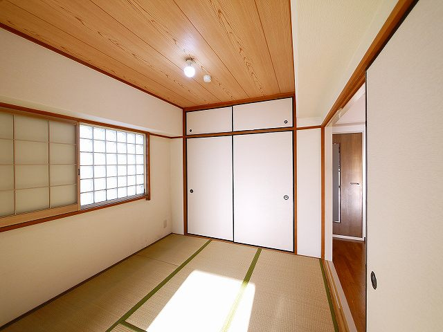 ＷＥＬＦＡＲＥ　ＮＡＲＡの和室|和室ならではの温かな和の空間で寛ぎの時間を過ごせます