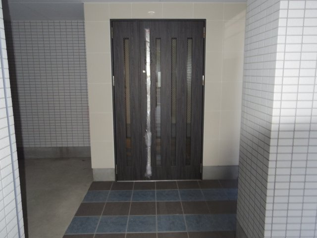 エール下総中山のエントランス