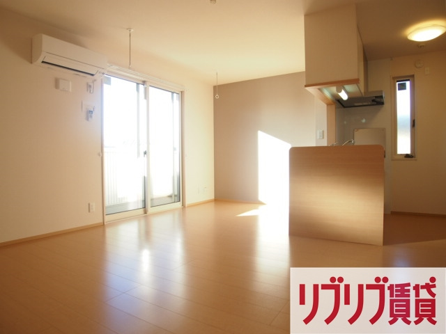 PARK HILLS MIYAKO　G　の居間・リビング